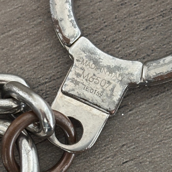 Louis Vuitton Keychain (discolored) - Picture 5 of 6